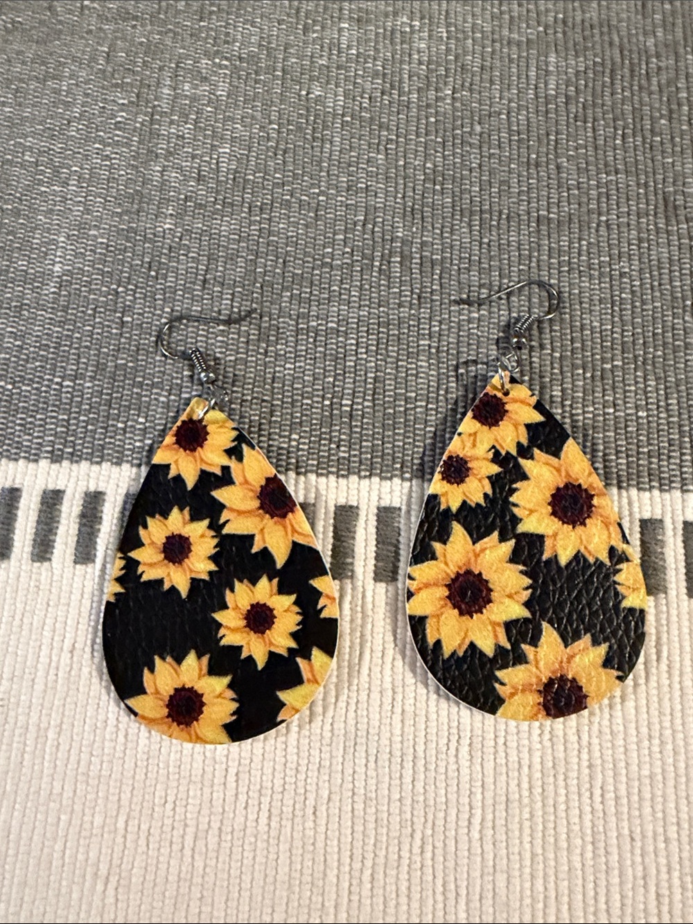 Sunflower Teardrop Earrings — Black & Yellow Floral Drops